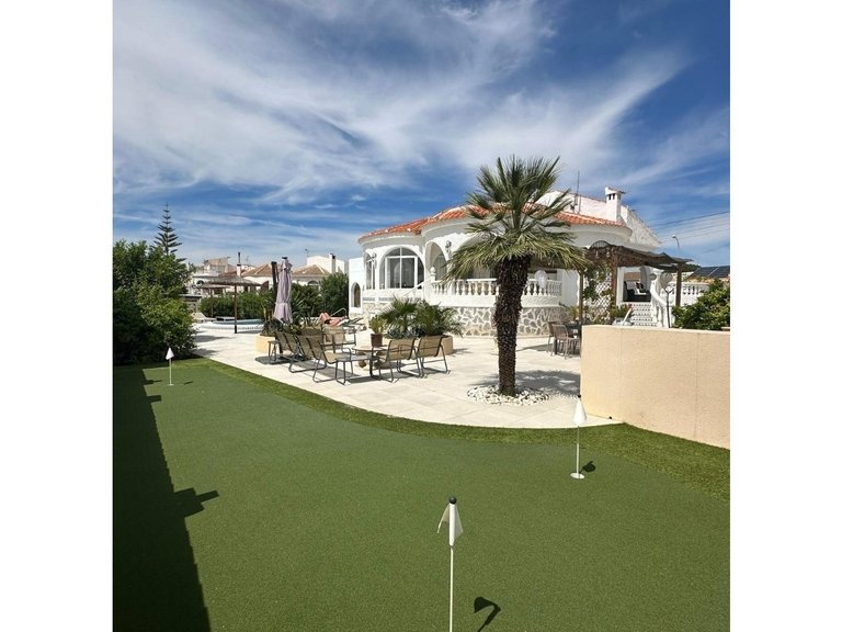 Villa for Sale in Torrevieja, Alicante 13