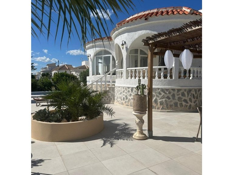 Villa for Sale in Torrevieja, Alicante 14