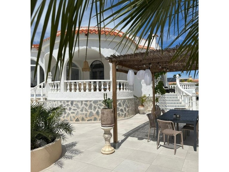 Villa for Sale in Torrevieja, Alicante 15