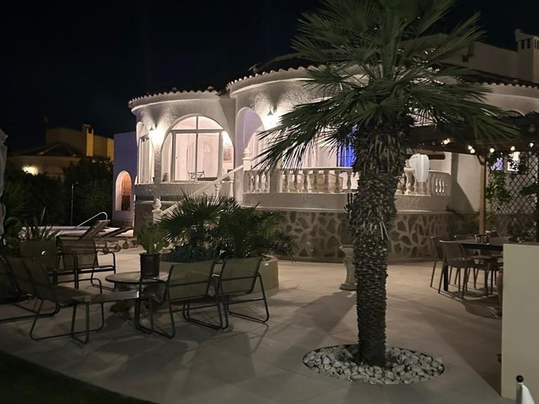 Villa for Sale in Torrevieja, Alicante 17