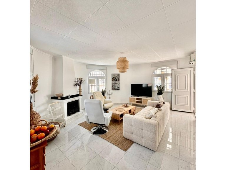 Villa for Sale in Torrevieja, Alicante 20