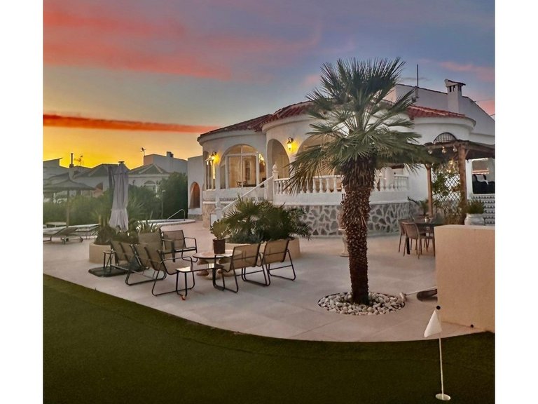 Villa for Sale in Torrevieja, Alicante 21