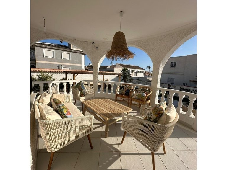 Villa for Sale in Torrevieja, Alicante 32