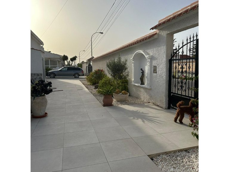 Villa for Sale in Torrevieja, Alicante 41