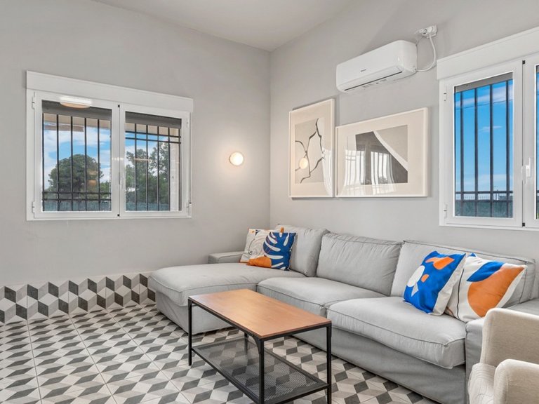 Villa for Sale in Elche, Alicante 8