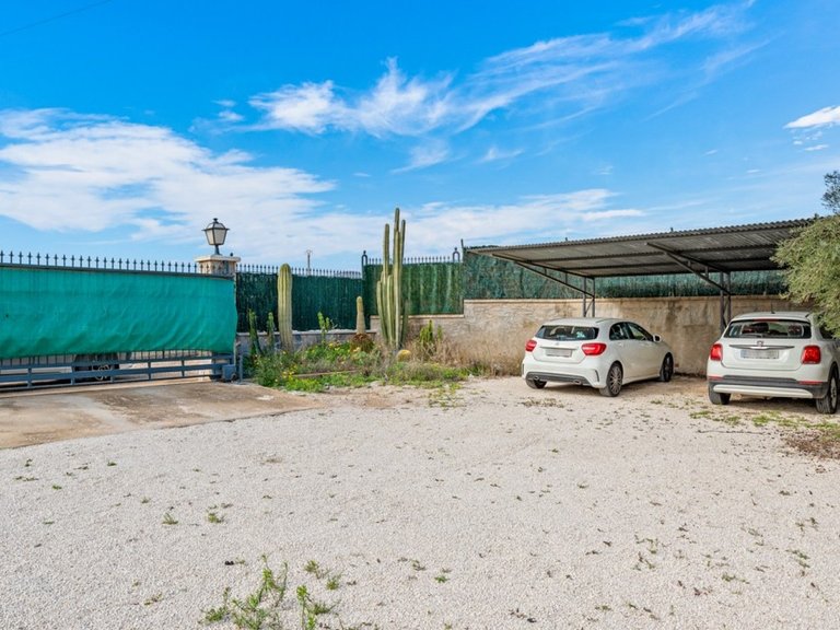 Villa for Sale in Elche, Alicante 32