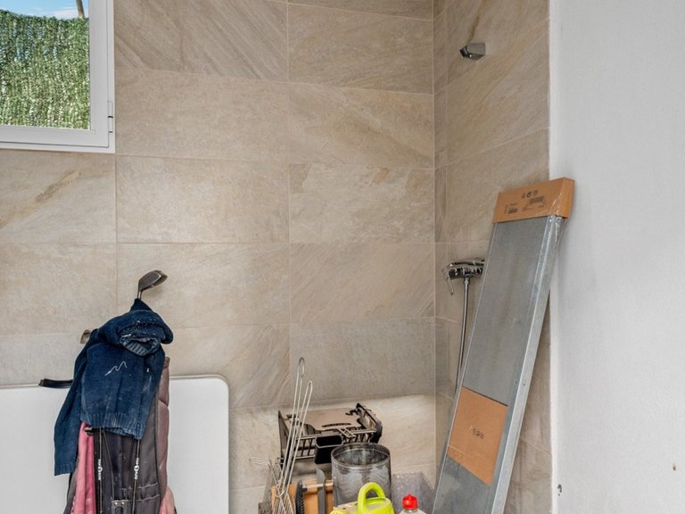 Villa for Sale in Elche, Alicante 35