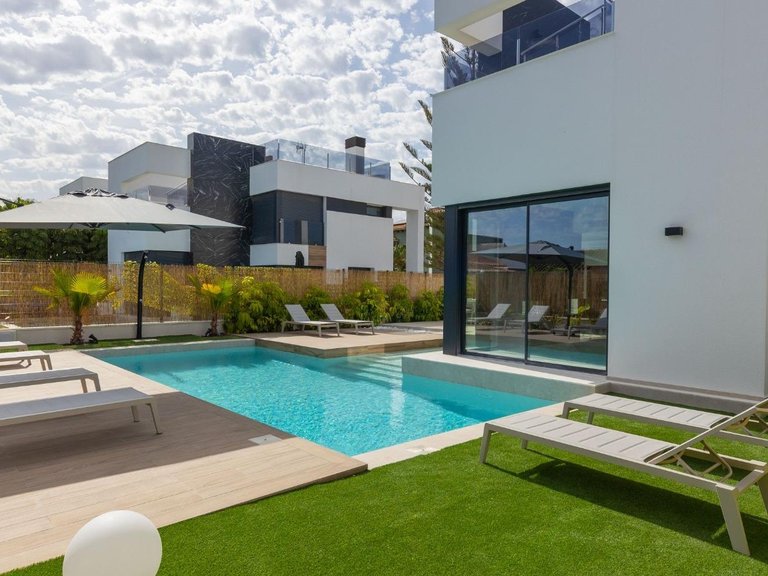 Villa for Sale in Torrevieja, Alicante 6