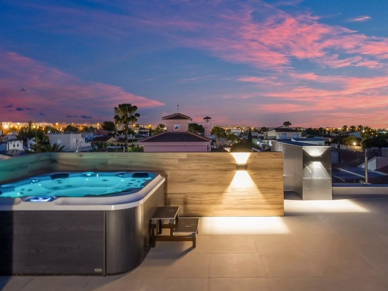 Villa for Sale in Torrevieja, Alicante 17