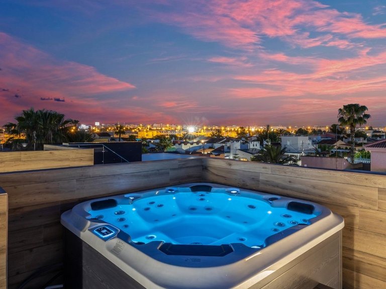 Villa for Sale in Torrevieja, Alicante 18