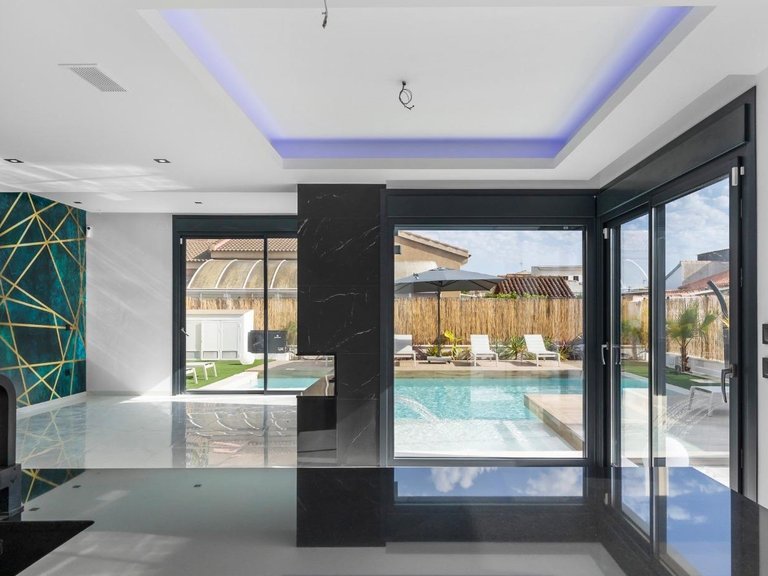 Villa for Sale in Torrevieja, Alicante 42