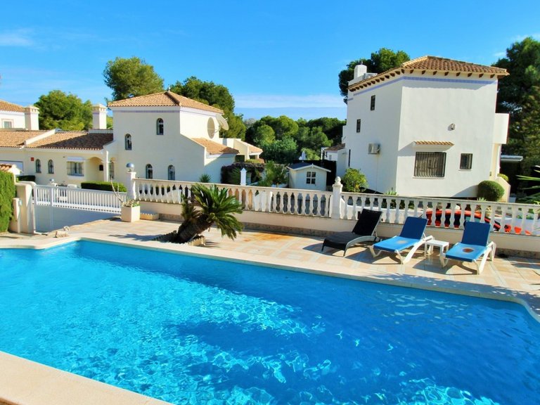 Villa for Sale in Orihuela Costa, Alicante 3