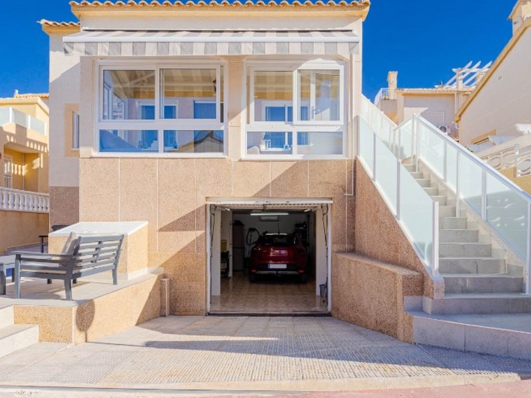 Villa en Venta en Orihuela Costa, Alicante 1