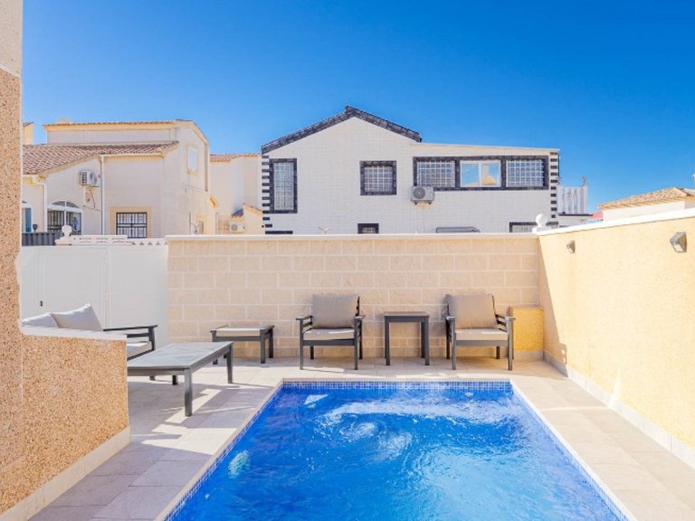 Villa en Venta en Orihuela Costa, Alicante 47