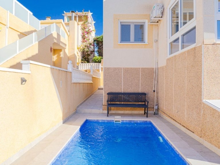 Villa en Venta en Orihuela Costa, Alicante 48