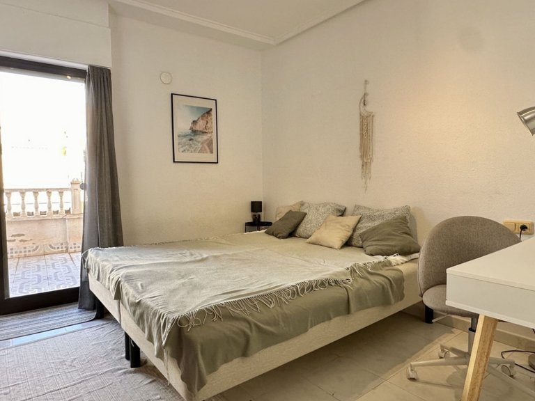 Apartment for Sale in Torrevieja, Alicante 16