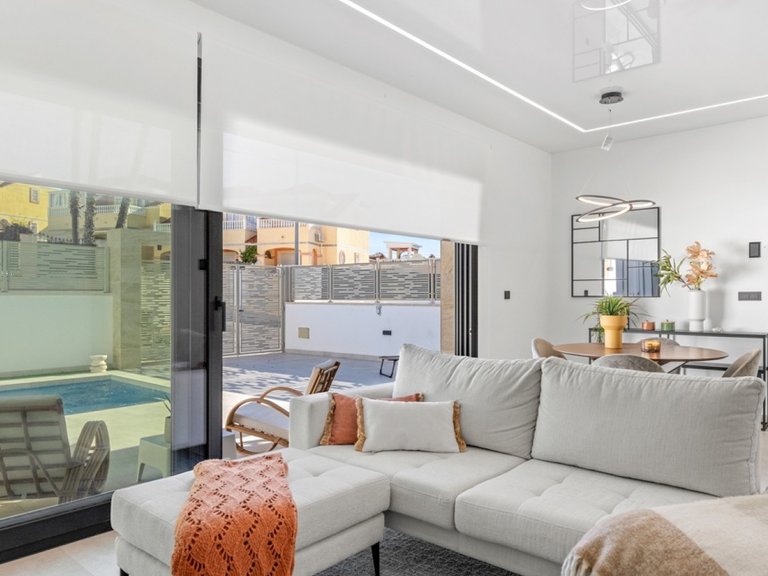 Villa for Sale in Orihuela Costa, Alicante 11