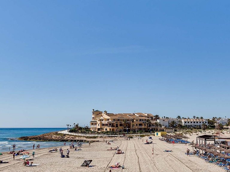 Villa for Sale in Orihuela Costa, Alicante 10
