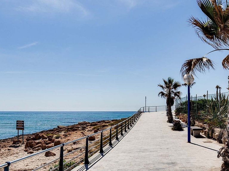 Villa for Sale in Orihuela Costa, Alicante 13
