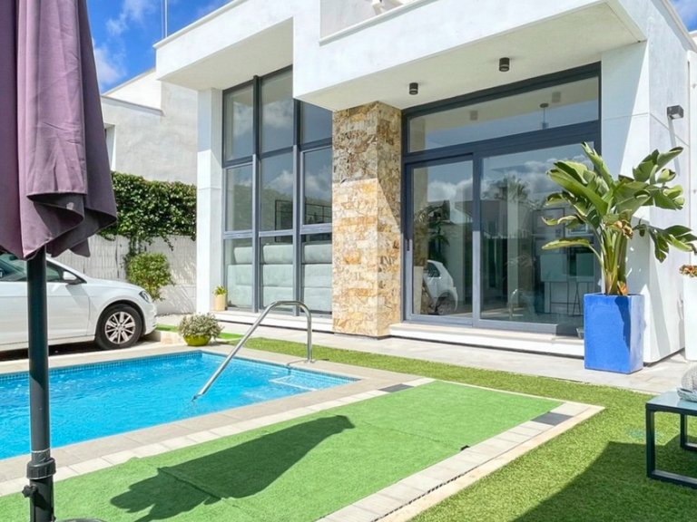 Villa for Sale in Ciudad Quesada, Alicante 3