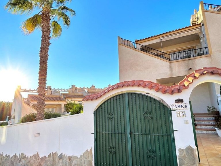 Town House for Sale in Orihuela Costa, Alicante 2