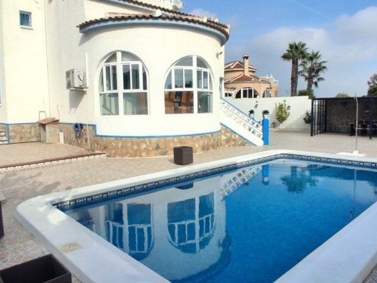 Villa for Sale in Rojales, Alicante 4