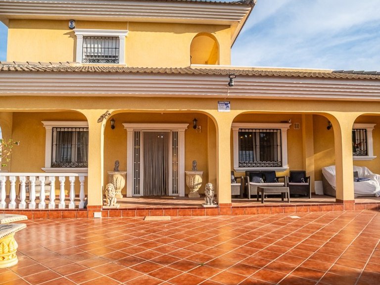 Villa for Sale in Torrevieja, Alicante 6