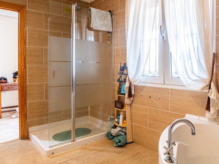 Villa for Sale in Torrevieja, Alicante 12