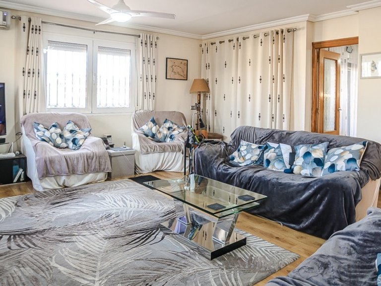 Villa for Sale in Torrevieja, Alicante 16