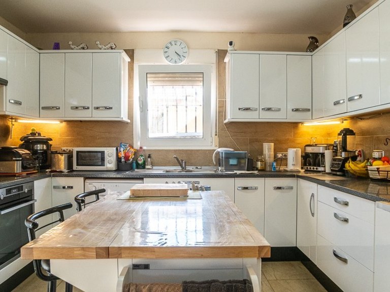 Villa for Sale in Torrevieja, Alicante 18