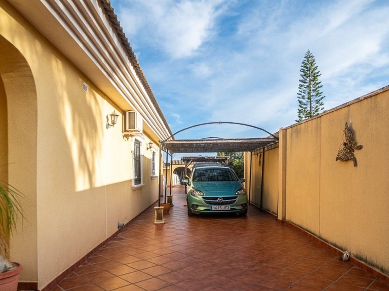 Villa for Sale in Torrevieja, Alicante 29