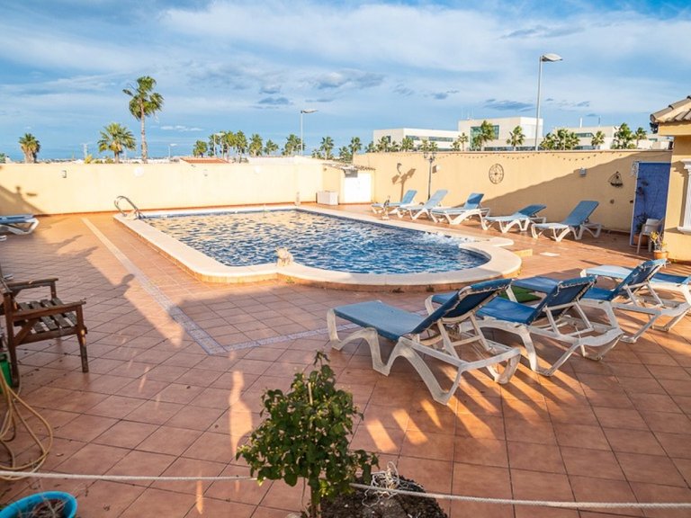 Villa for Sale in Torrevieja, Alicante 30