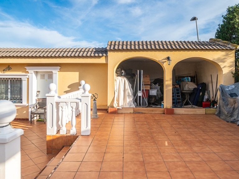 Villa for Sale in Torrevieja, Alicante 31