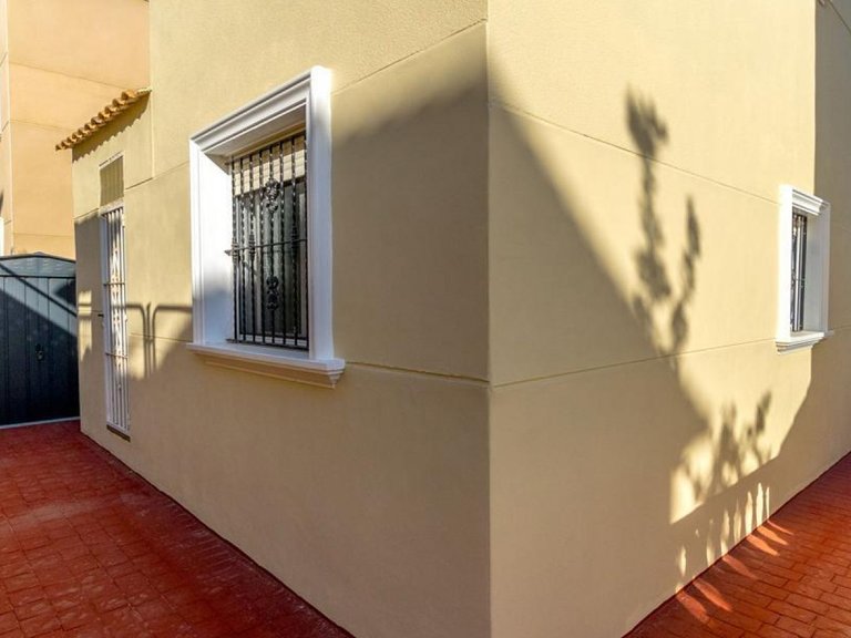 Villa for Sale in Orihuela Costa, Alicante 4
