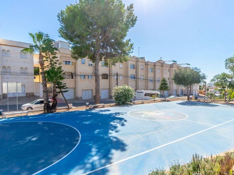 Villa for Sale in Orihuela Costa, Alicante 37