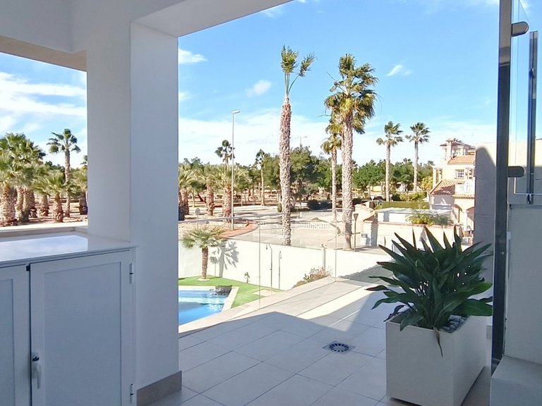Villa for Sale in Guardamar Del Segura, Alicante 25