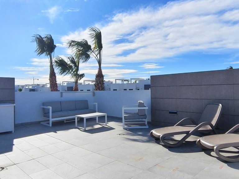 Villa for Sale in Guardamar Del Segura, Alicante 28