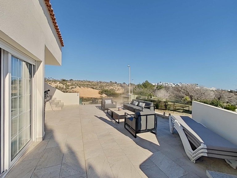 Villa for Sale in Orihuela Costa, Alicante 7