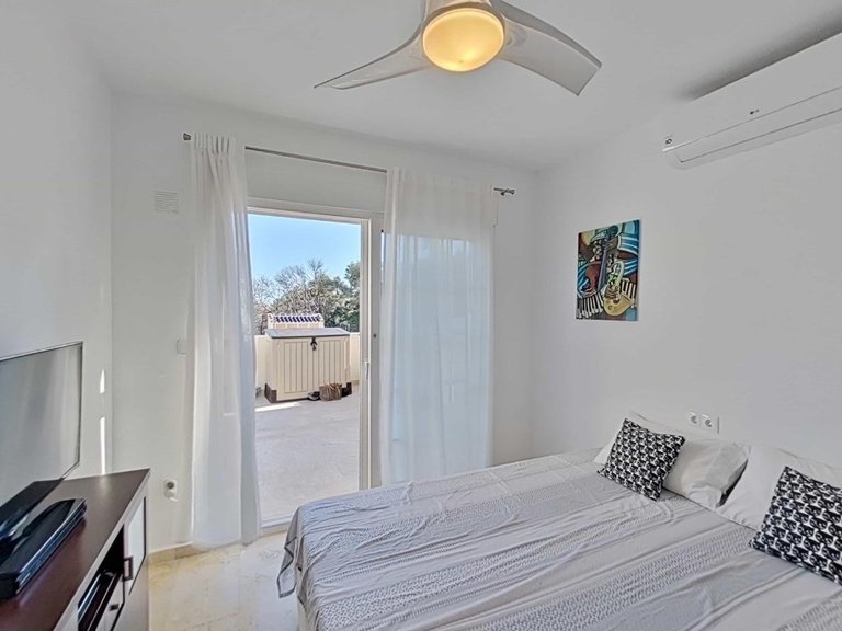 Villa for Sale in Orihuela Costa, Alicante 10