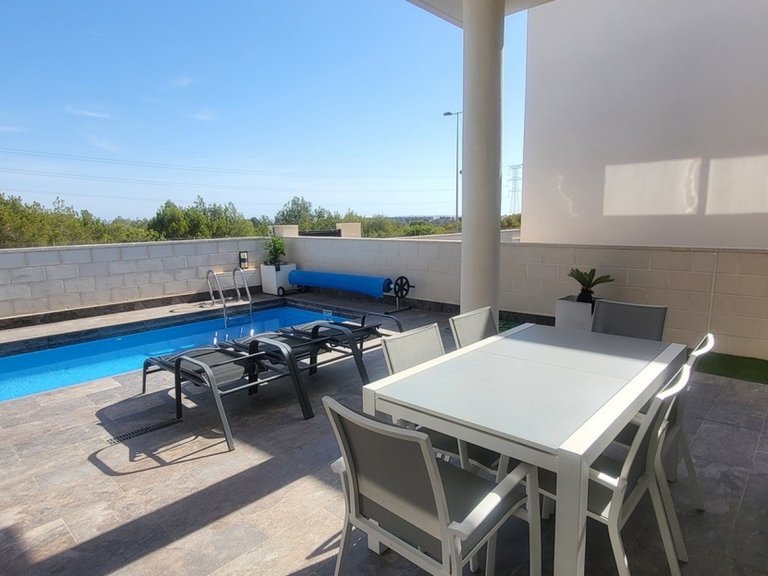 Villa for Sale in Orihuela Costa, Alicante 3