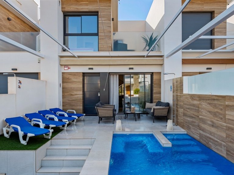 Villa for Sale in Ciudad Quesada, Alicante 1