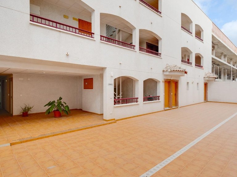 Apartment for Sale in La Marina, Alicante 4