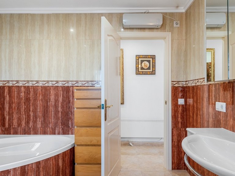 Villa for Sale in Ciudad Quesada, Alicante 36
