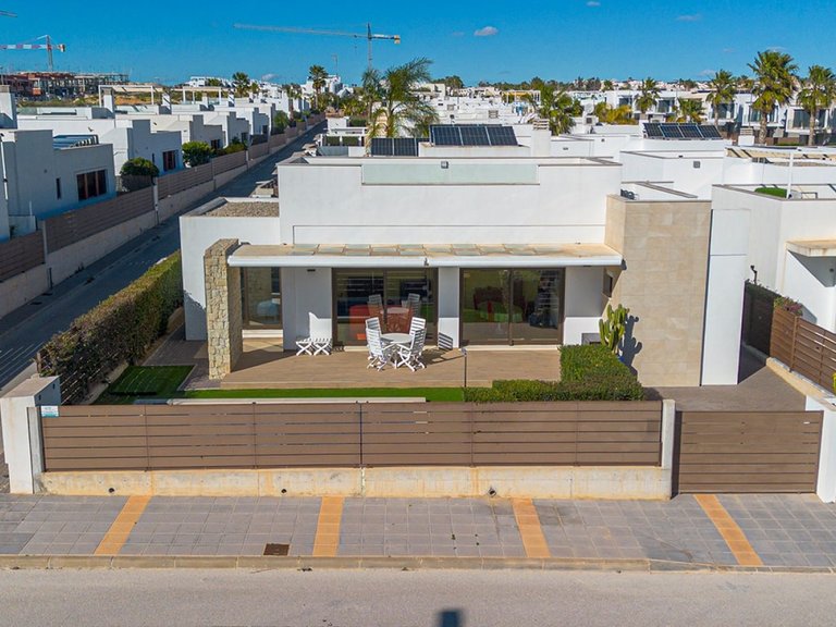 Villa for Sale in Vistabella Golf, Alicante 26