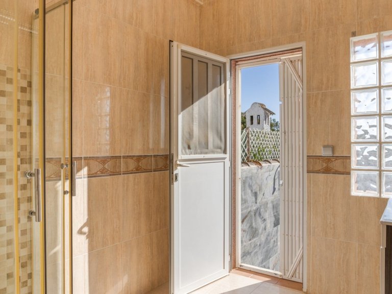 Villa for Sale in Torrevieja, Alicante 21