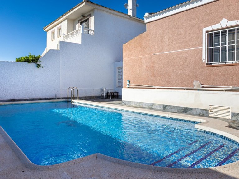 Villa for Sale in Torrevieja, Alicante 39