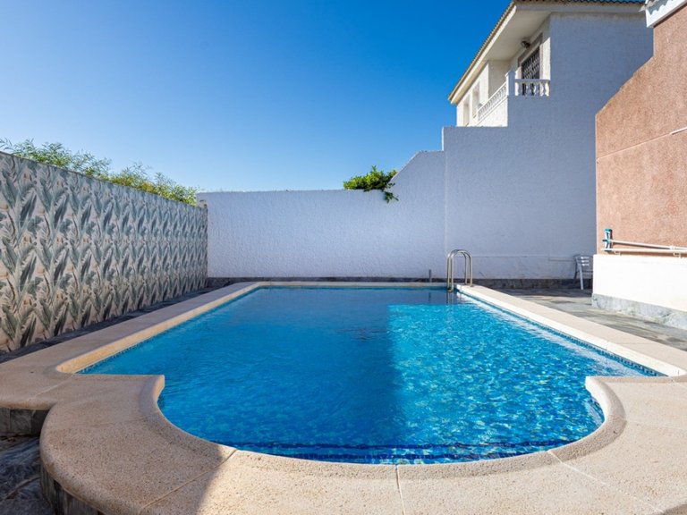 Villa for Sale in Torrevieja, Alicante 41