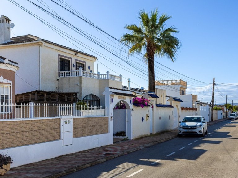 Villa for Sale in Torrevieja, Alicante 42
