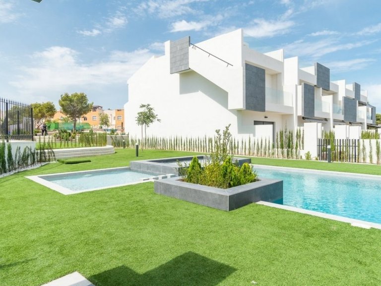 Villa for Sale in Torrevieja, Alicante 44