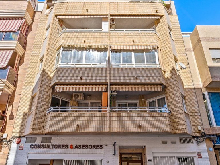 Apartment for Sale in Torrevieja, Alicante 30